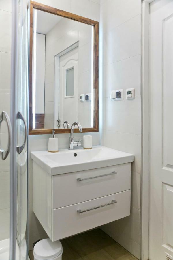 Cichy apartament w centrum OZONOWANY PO KAŻDYM POBYCIE Kraków Zewnętrze zdjęcie